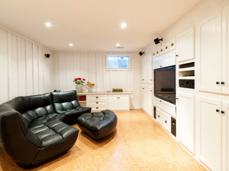 A basement Luxurious Guest Suite